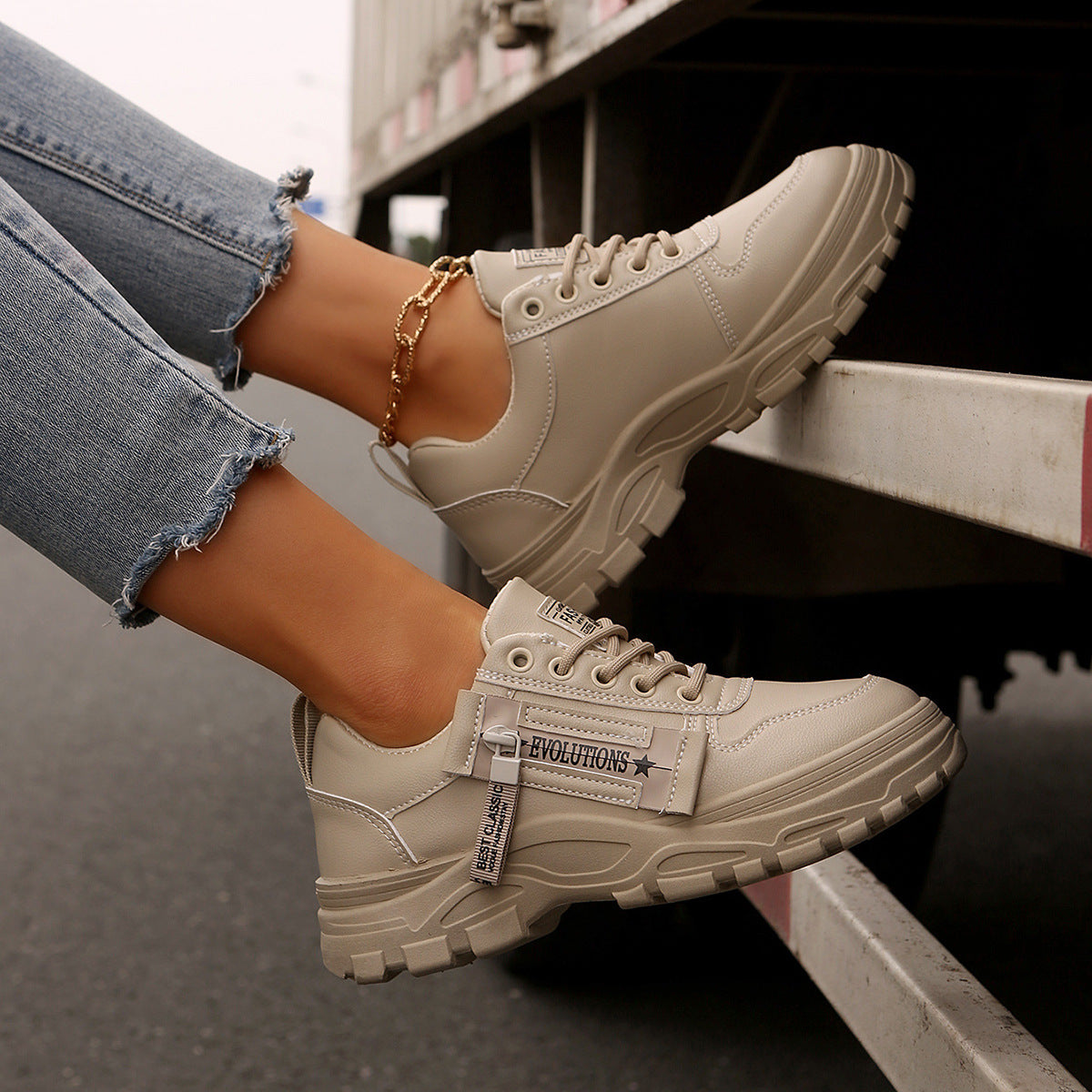 "Fashion Sneakers for Women with Side Zipper and Chunky Sole – Bold Style that Stands Out!"